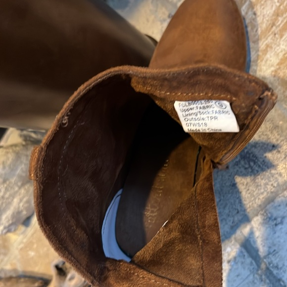 Altar'd State 9 Western highly detailed soft suede stacked 3 1/2" heeled booties - Picture 6 of 12